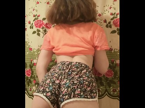 ❤️ Sexy jonge babe dy't har koarte broek op 'e kamera útstrielet Superseks op fy.mrpornogratis.ru ﹏